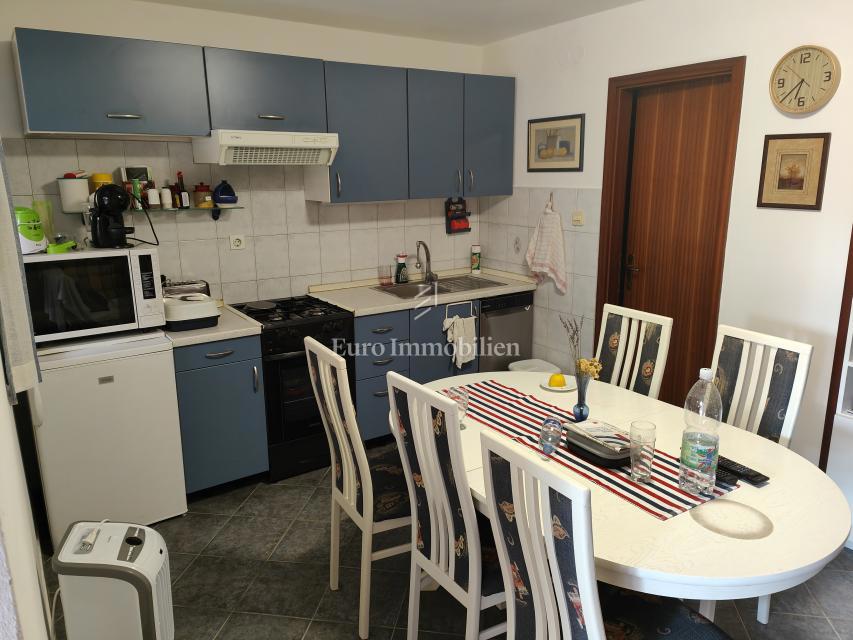 Casa con due appartamenti, a soli 350 metri dal mare!