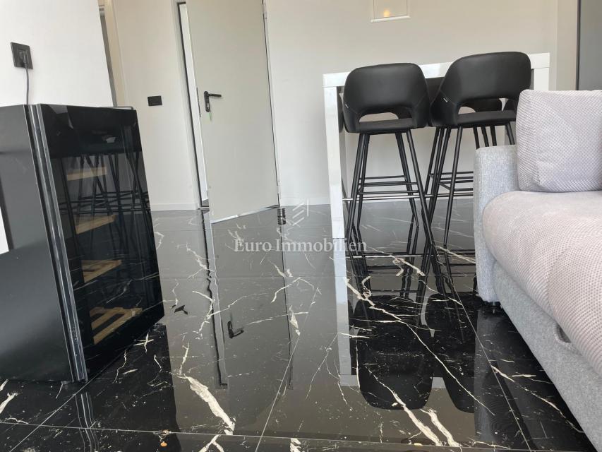 Crikvenica - proprietà con 4 appartamenti