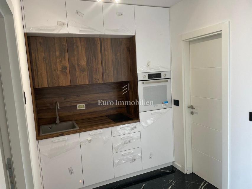 Crikvenica - proprietà con 4 appartamenti