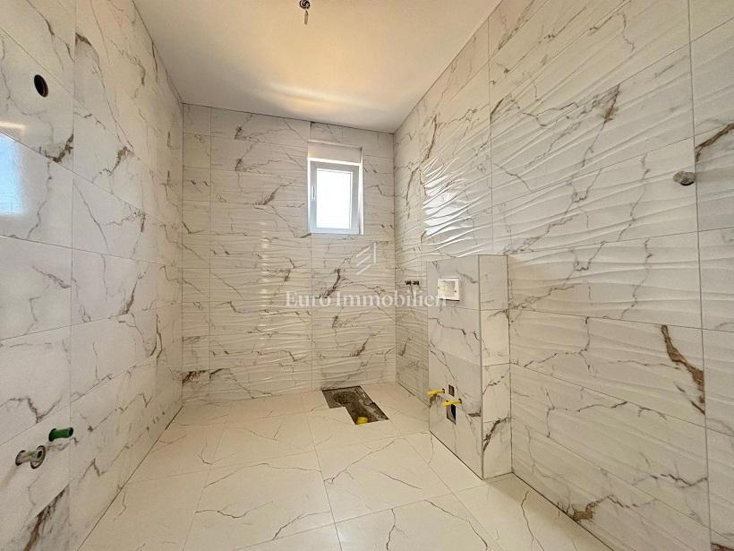 Novalja - appartamento nuovo con giardino e vista mare