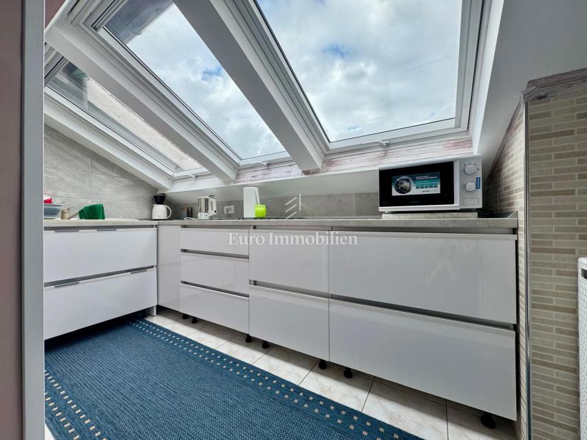 Labin – appartamento con giardino e garage