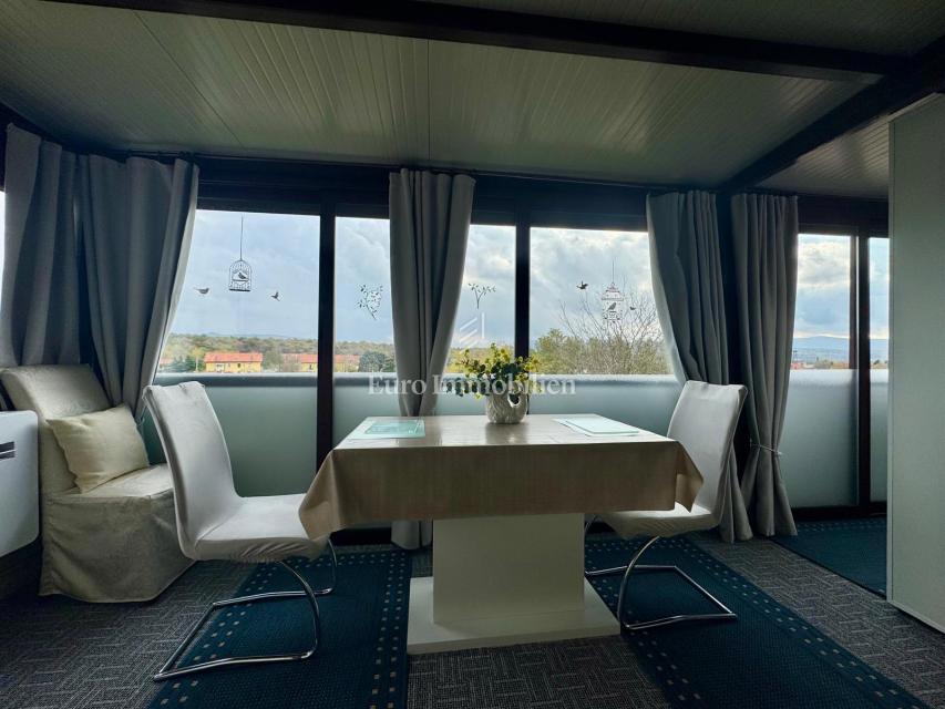 Labin – appartamento con giardino e garage