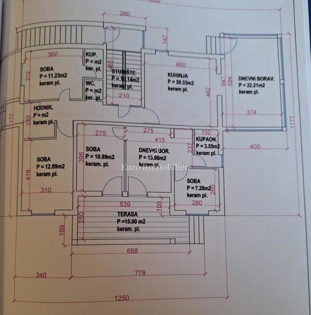 Casa con giardino e piscina in ottima posizione, Krk