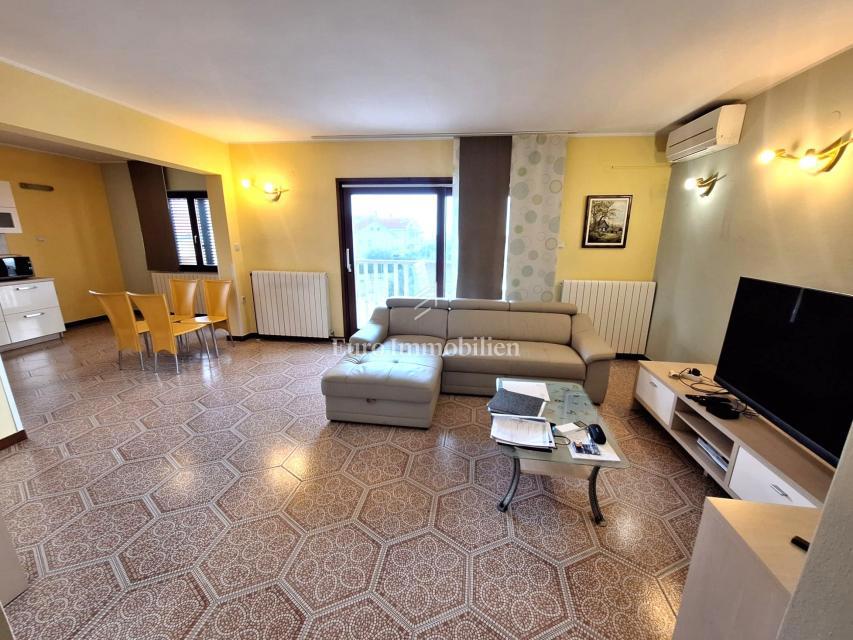 Casa con giardino e piscina in ottima posizione, Krk