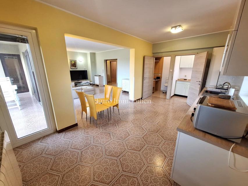 Casa con giardino e piscina in ottima posizione, Krk