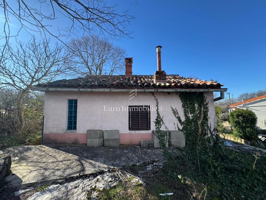 Istria - casa con ampio giardino e dependance