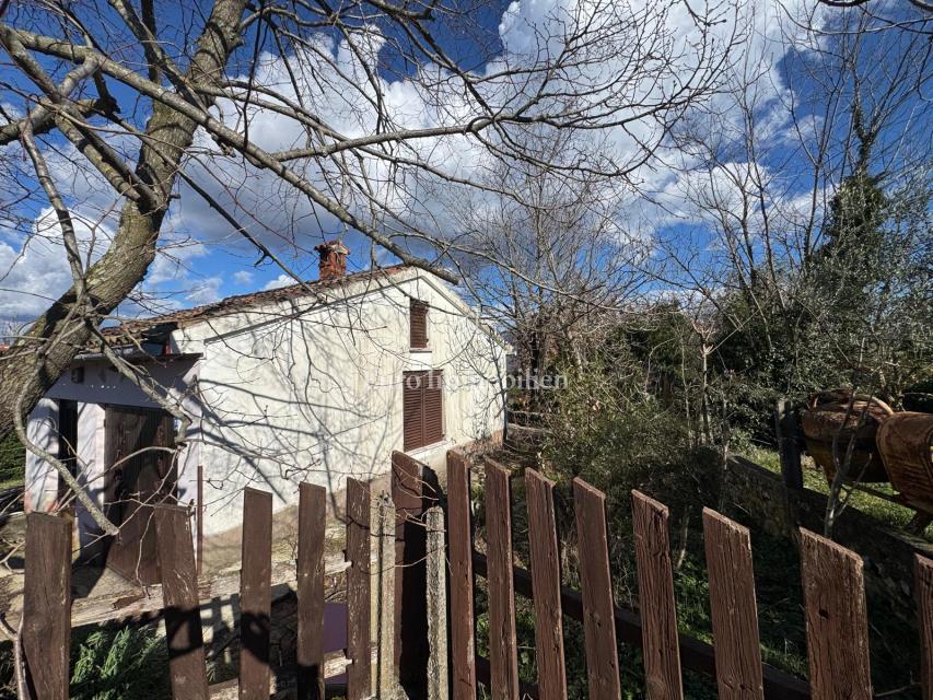 Istria - casa con ampio giardino e dependance