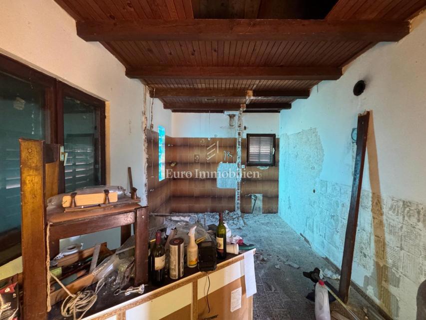 Istria - casa con ampio giardino e dependance