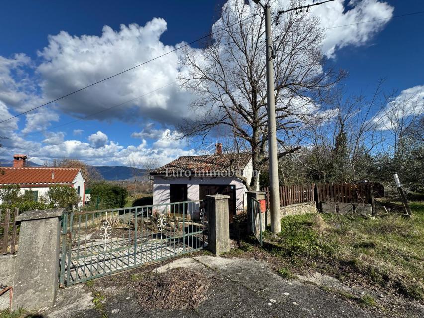 Istria - casa con ampio giardino e dependance