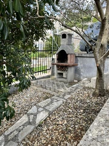 Dramalj - appartamento con vista mare in posizione tranquilla