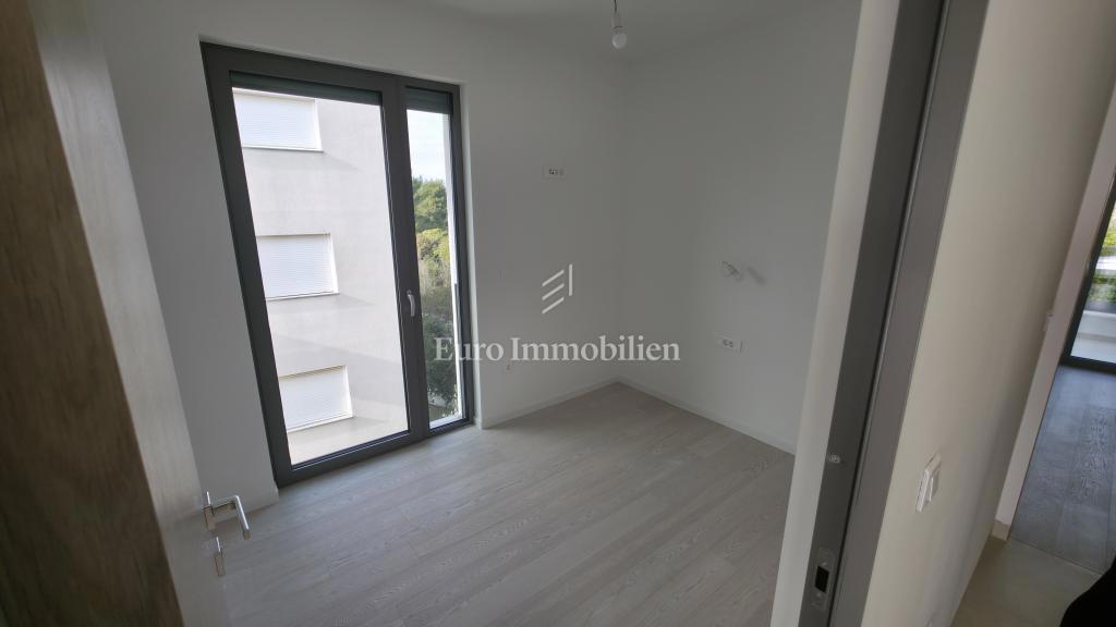 Attico con terrazza sul tetto e vista mare - Zara, Borik