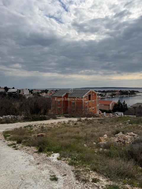 Isola di Pago - nuevo appartamento moderno con terazza 