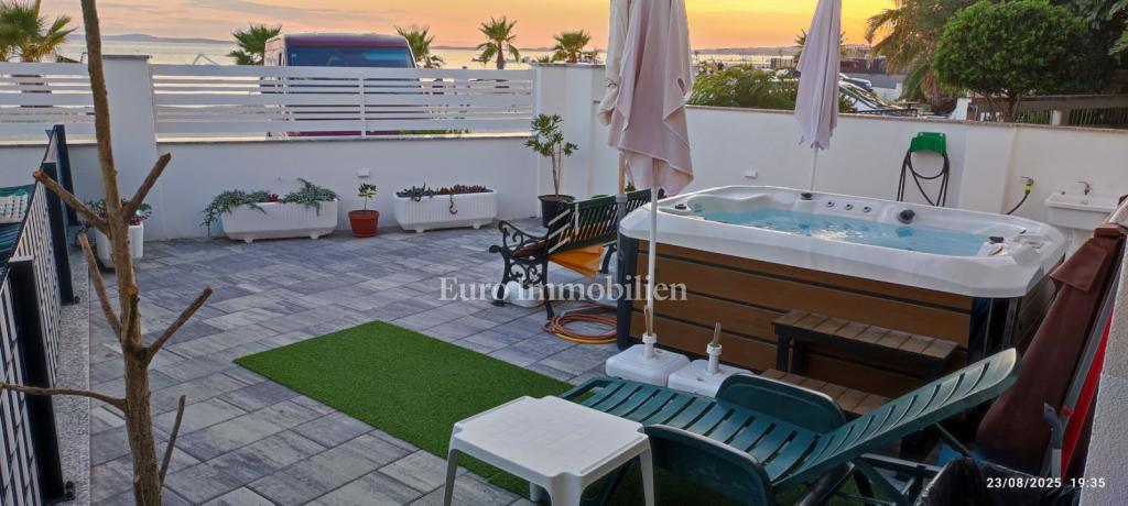 Vir - Appartamento in prima fila sul mare