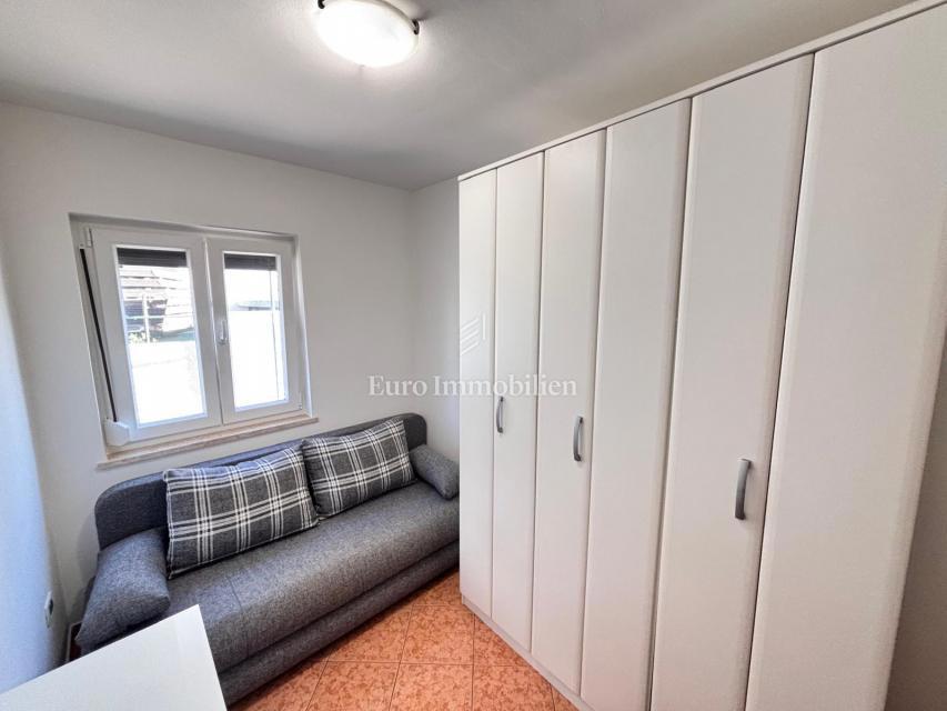 Novigrad - appartamento con giardino a 500 metri dal mare