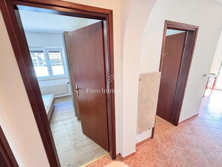 Novigrad - appartamento con giardino a 500 metri dal mare