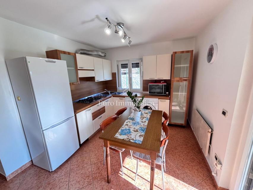 Novigrad - appartamento con giardino a 500 metri dal mare