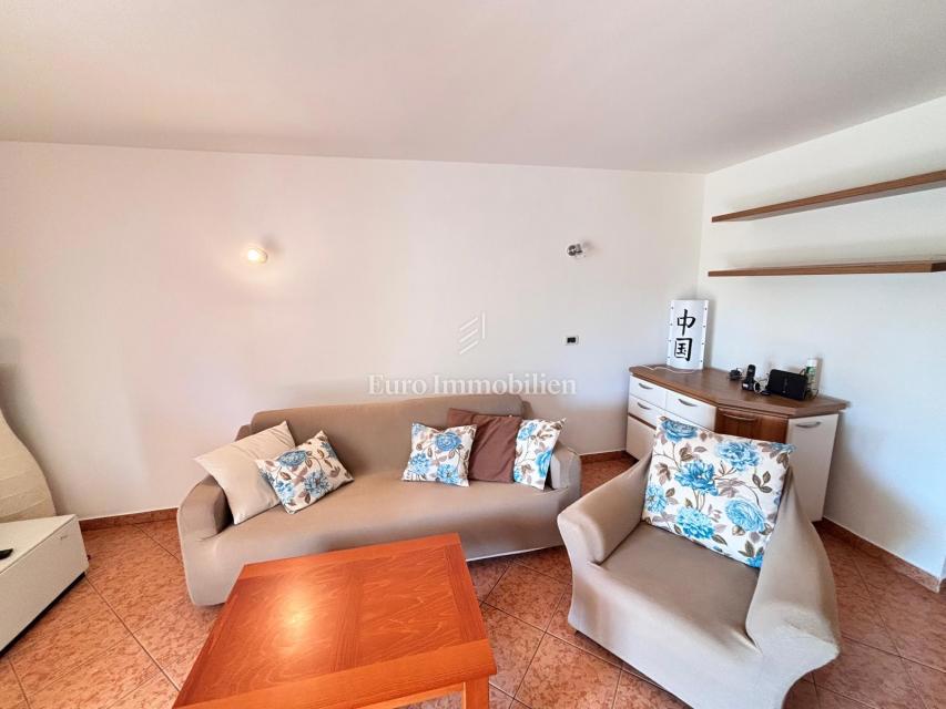 Novigrad - appartamento con giardino a 500 metri dal mare