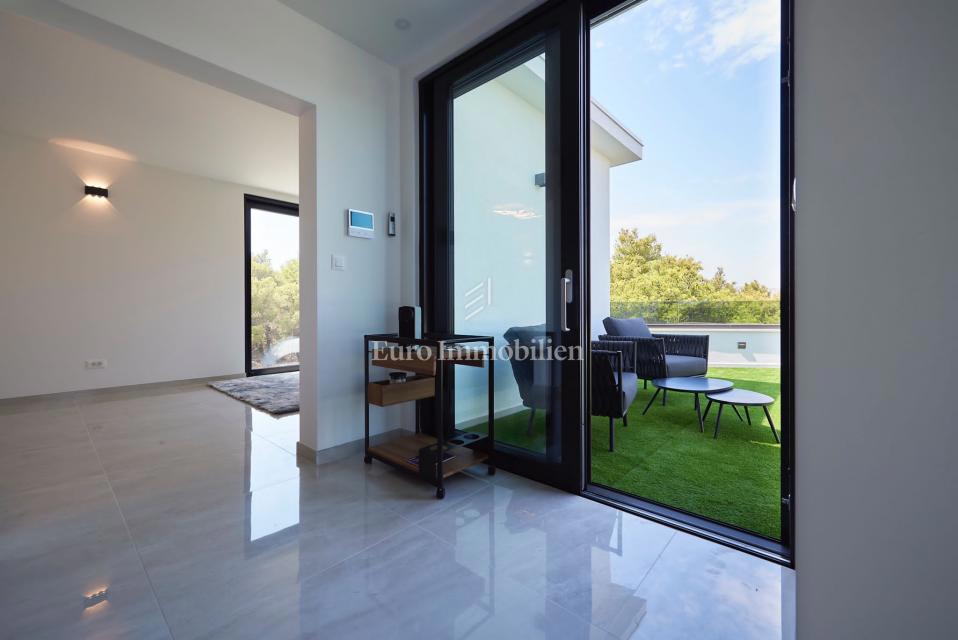 Villa mozzafiato con vista sul mare e piscina riscaldata, Trogir