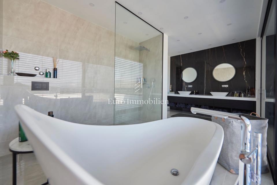 Villa mozzafiato con vista sul mare e piscina riscaldata, Trogir