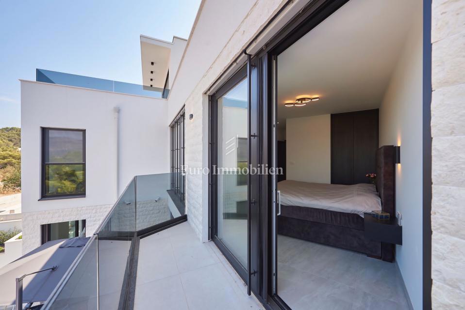 Villa mozzafiato con vista sul mare e piscina riscaldata, Trogir