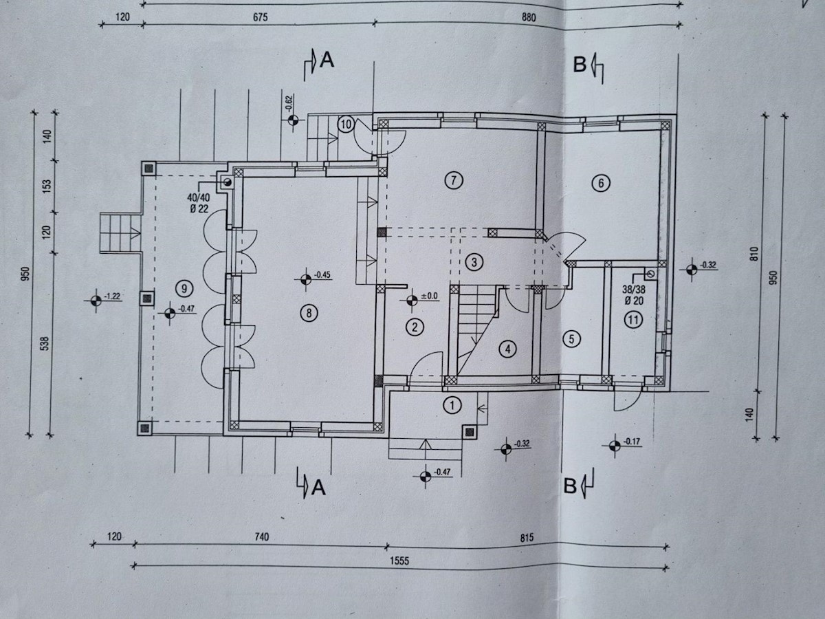 Detached house in the center with pool