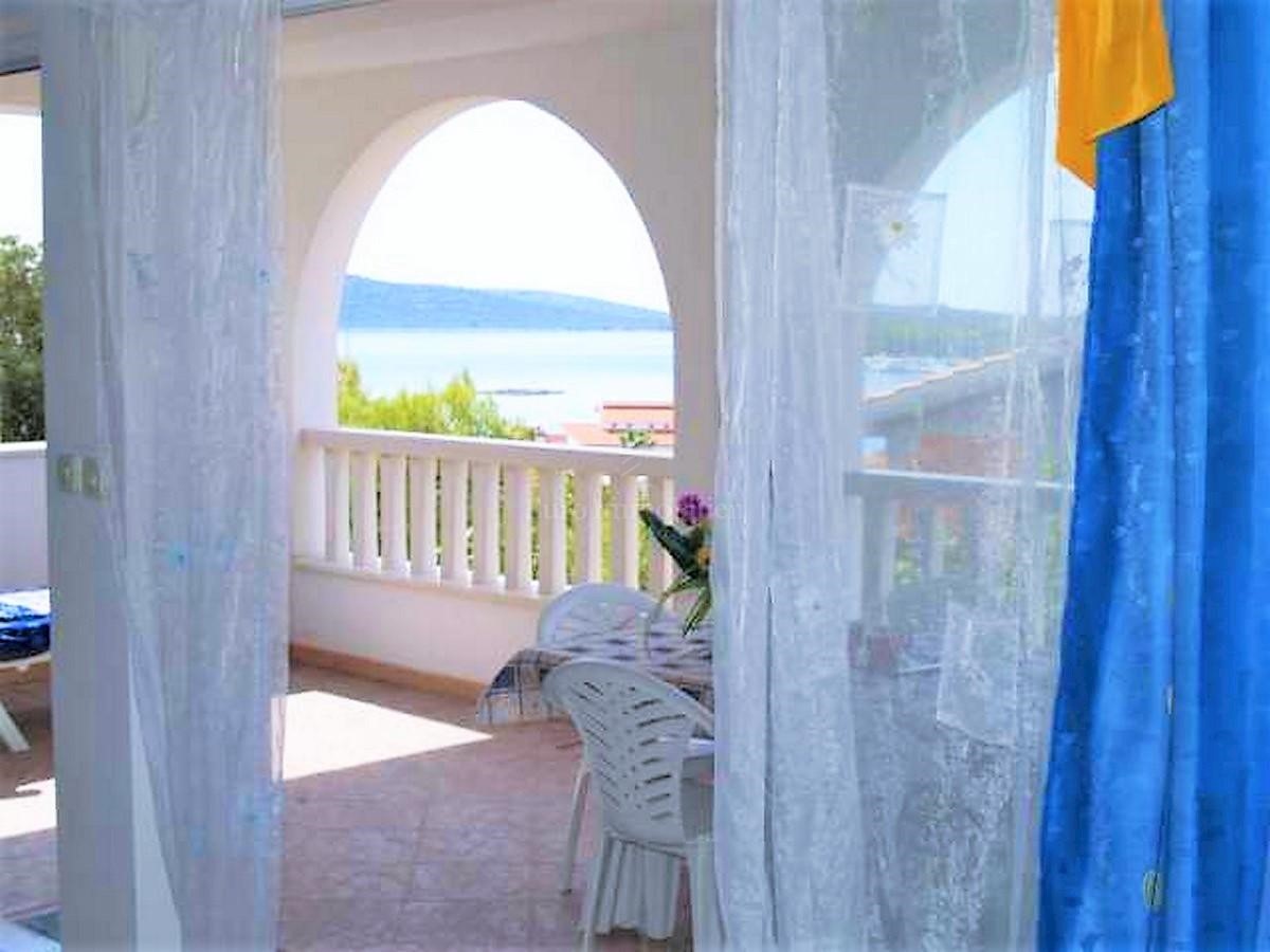 Apartment house in a great location with a view of the sea