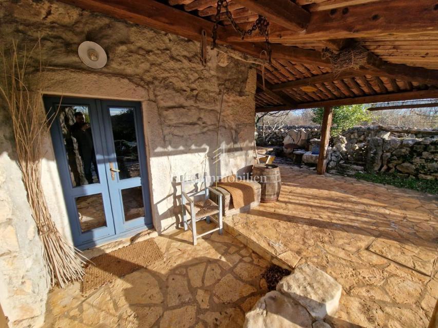 Stone house with a pool in a quiet location, near Dobrinj - island of Krk