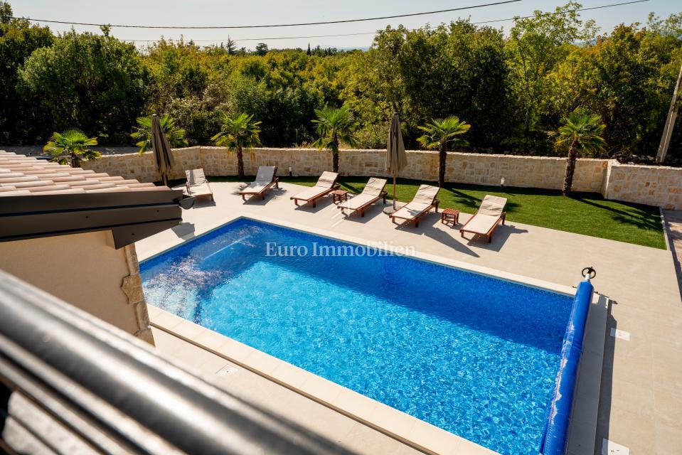 Mediterranean-style house with a pool, near Dobrinj - island of Krk