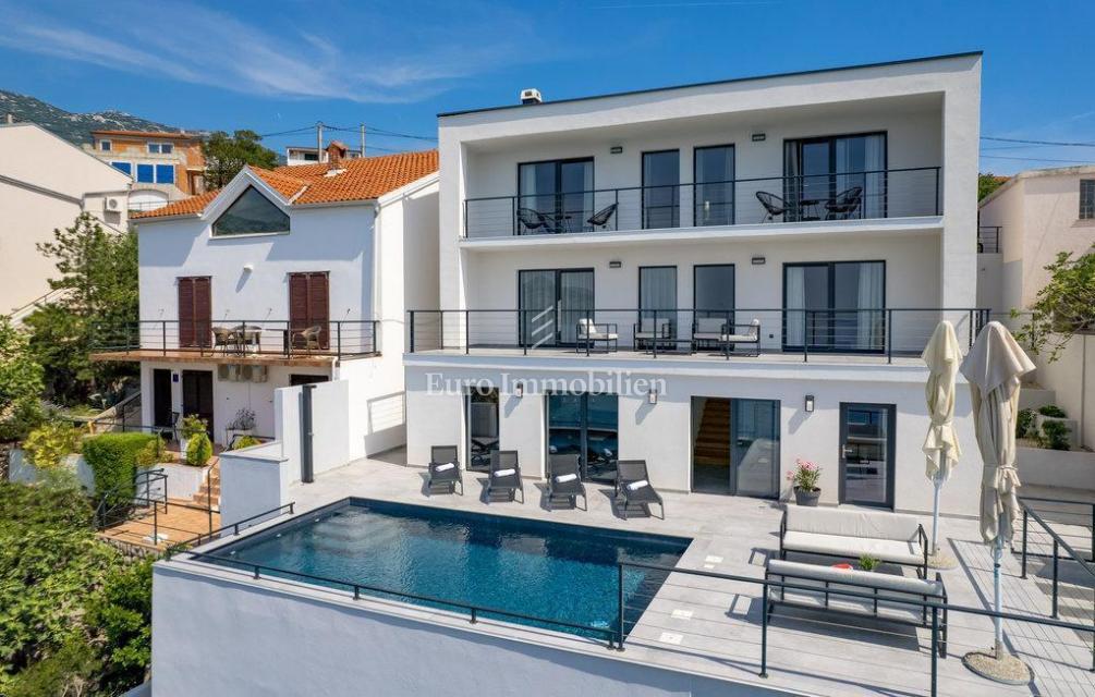 Casa moderna, prima fila al mare vicino a Senj