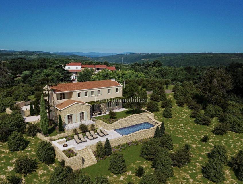 Bella villa con vista mare in costruzione, vicino di Cittanova