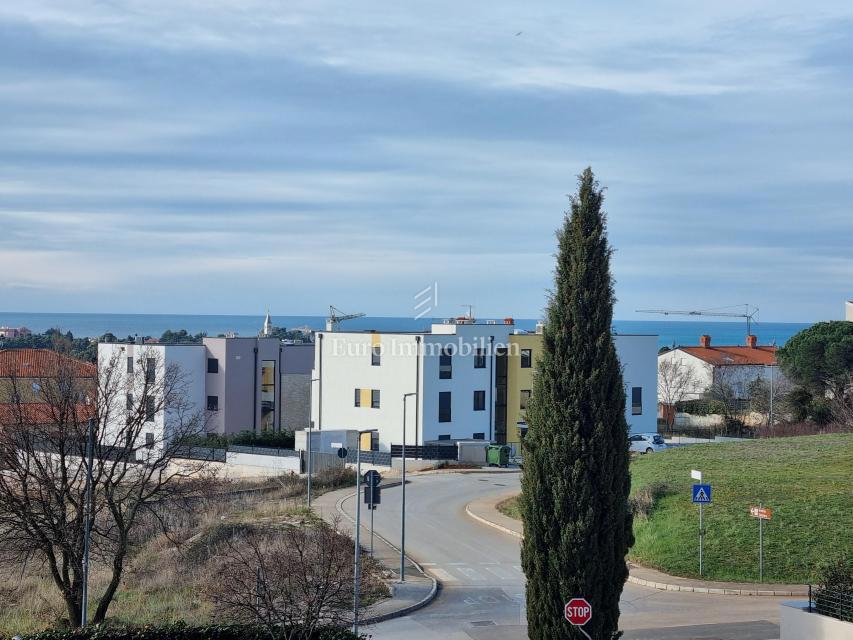 Apartment under construction with a garden, Novigrad