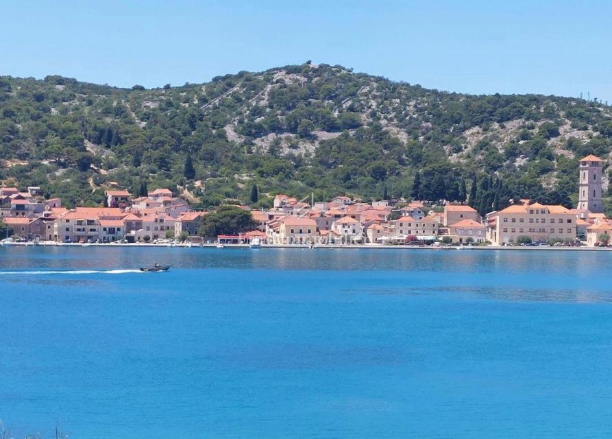 Tisno - lussuoso appartamento con vista mare vicino alla spiaggia