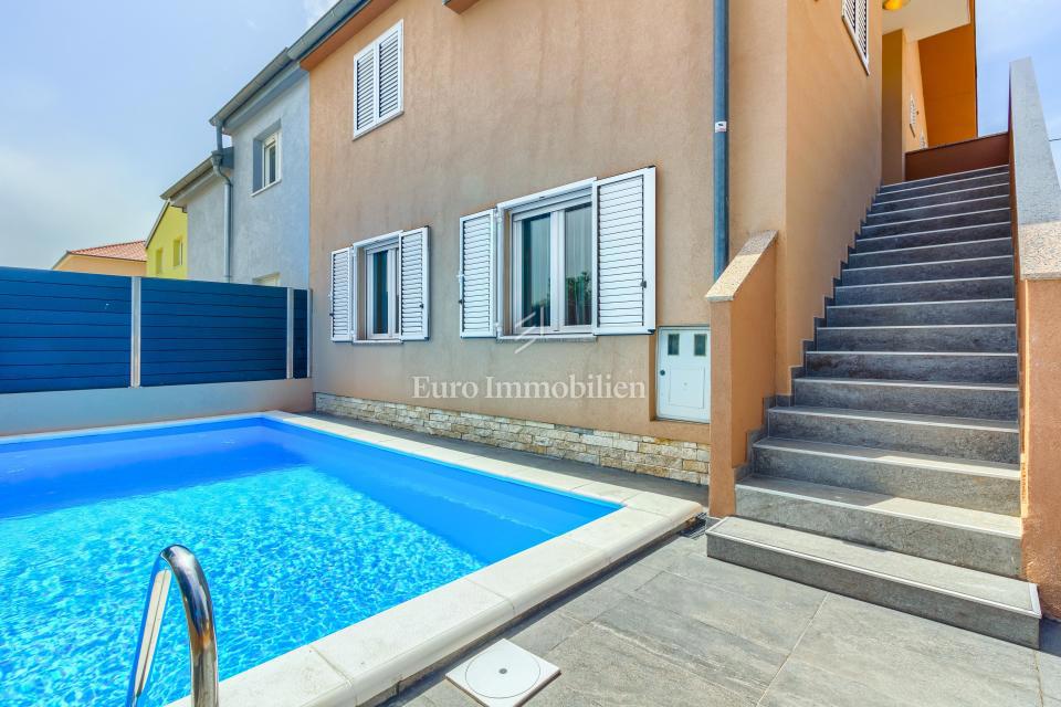 Biograd na Moru, Kakma, casa con due appartamenti e piscina