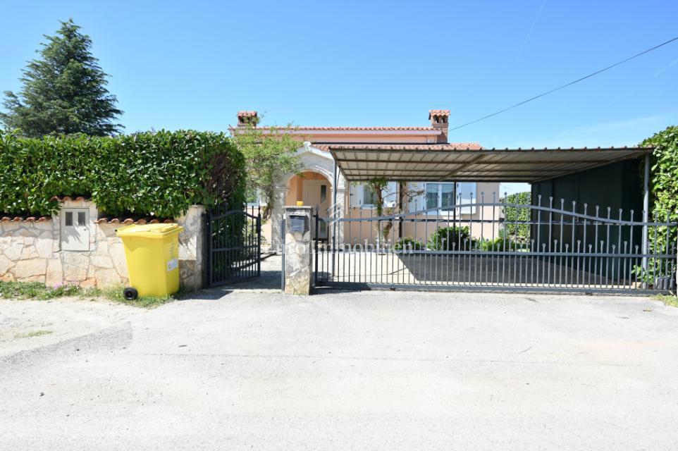 Dintorni di Parenzo - casa con piscina riscaldata