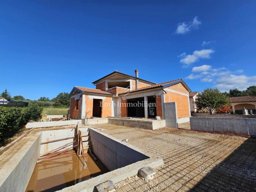 Casa indipendente con piscina - zona Parenzo