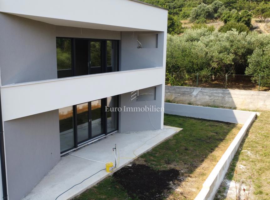 Appartamento con giardino vicino a Baška