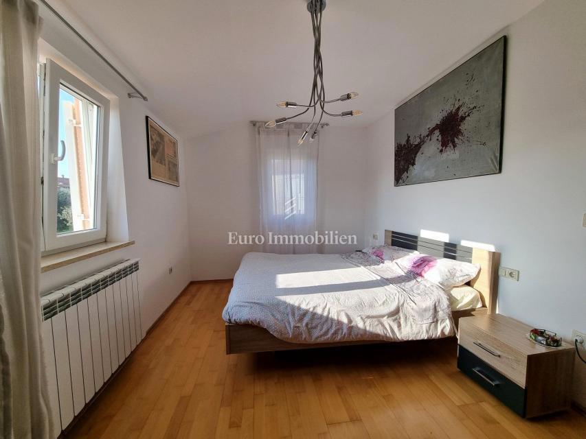 TAR Casa bifamiliare con 3 camere da letto