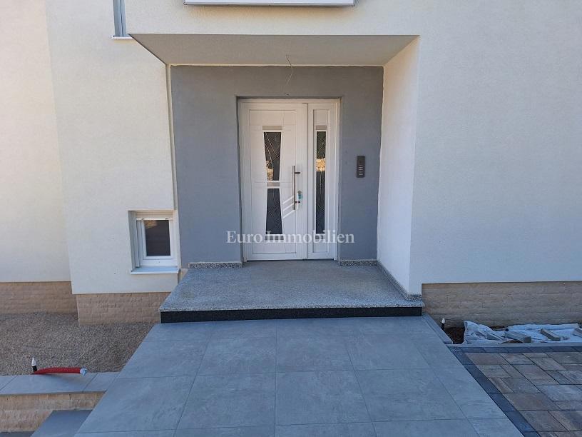 Novalja - appartamento al secondo piano di un nuovo edificio