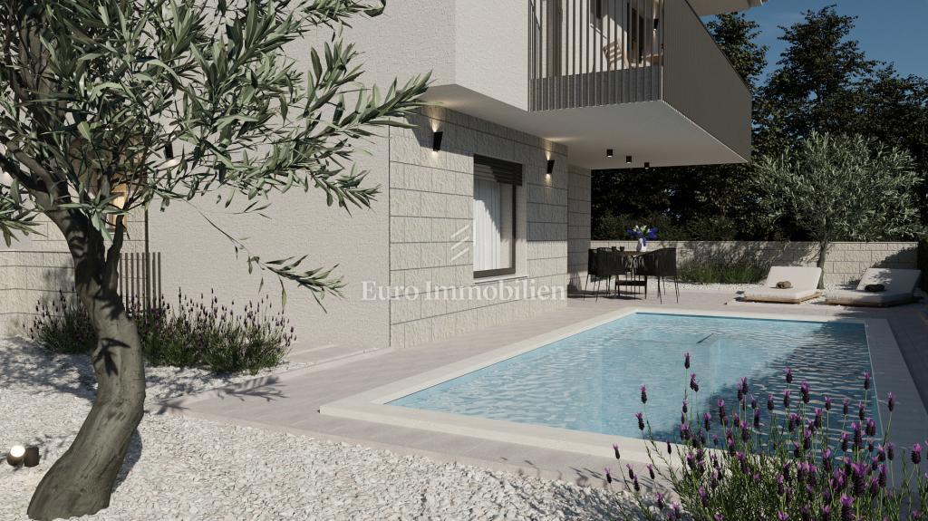 Malinska - casa nuova di qualità con piscina