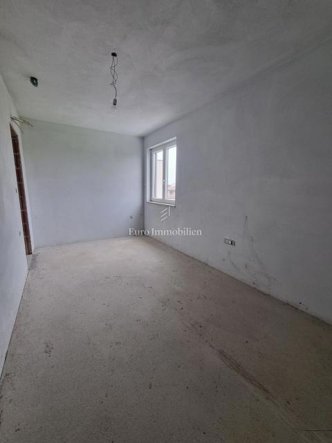 Parenzo - nuovo appartamento, edificio con ascensore