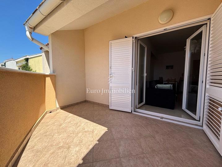 Novalja - appartamento con ampia terrazza