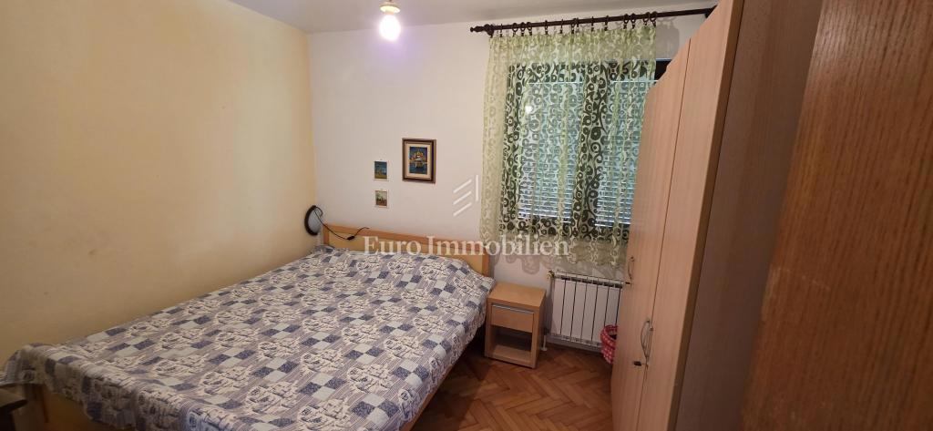 Casa con vista mare e due garage - Klenovica