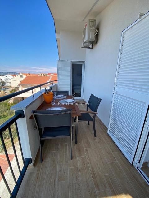 Tisno - Appartamento con giardino e vista mare