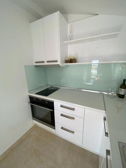 Tisno - Appartamento con giardino e vista mare