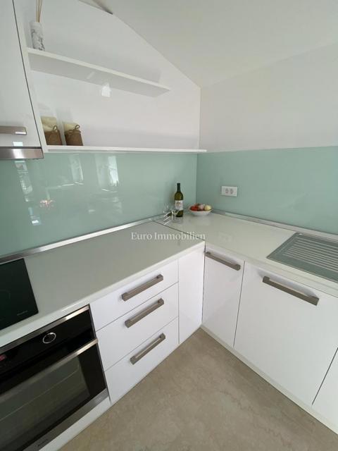 Tisno - Appartamento con giardino e vista mare