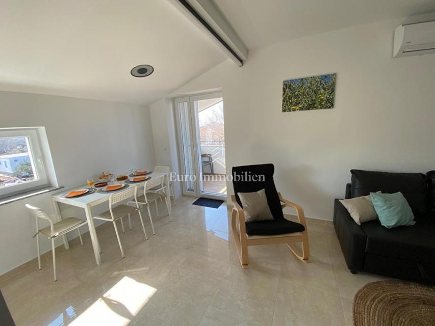 Tisno - Appartamento con giardino e vista mare