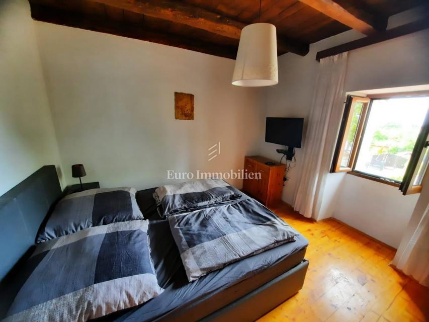 Parenzo - casa in pietra con piscina
