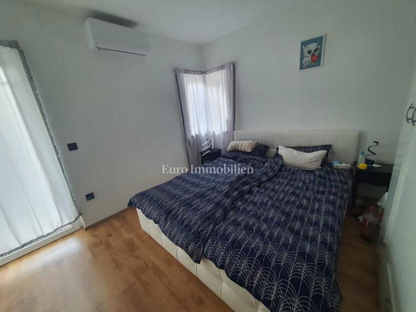 Labin - casa con vista mare e piscina