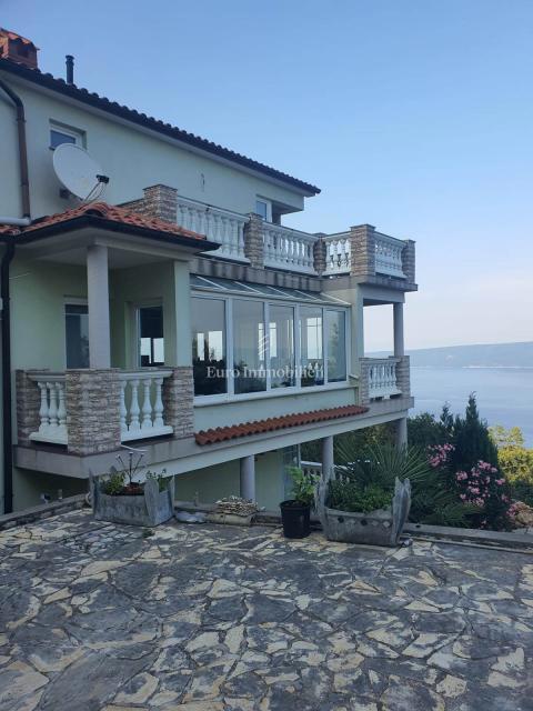 Labin - casa con vista mare e piscina