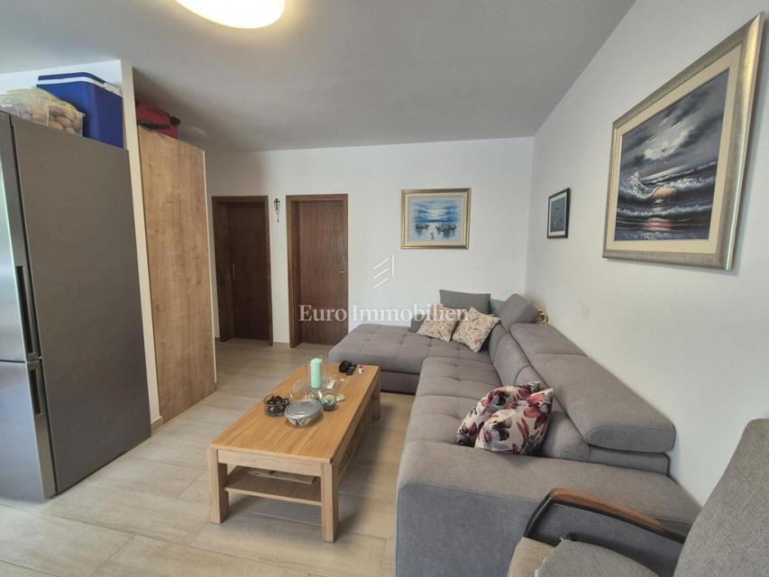 Rogoznica - appartamento 2a fila dal mare